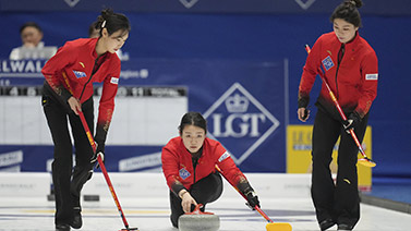 Shams：特雷杨有望本月复出 老鹰相信他能提升球队整体实力